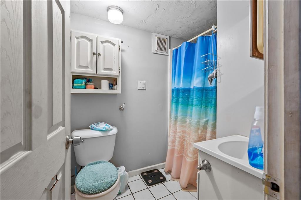 Woonsocket, Rhode Island, 02895, United States, 7 Bedrooms Bedrooms, ,3 BathroomsBathrooms,Residential,For Sale,1935382