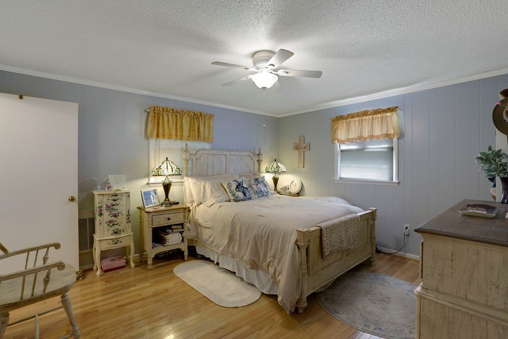 Hayesville, North Carolina, 28904, United States, 3 Bedrooms Bedrooms, ,2 BathroomsBathrooms,Residential,For Sale,1938429