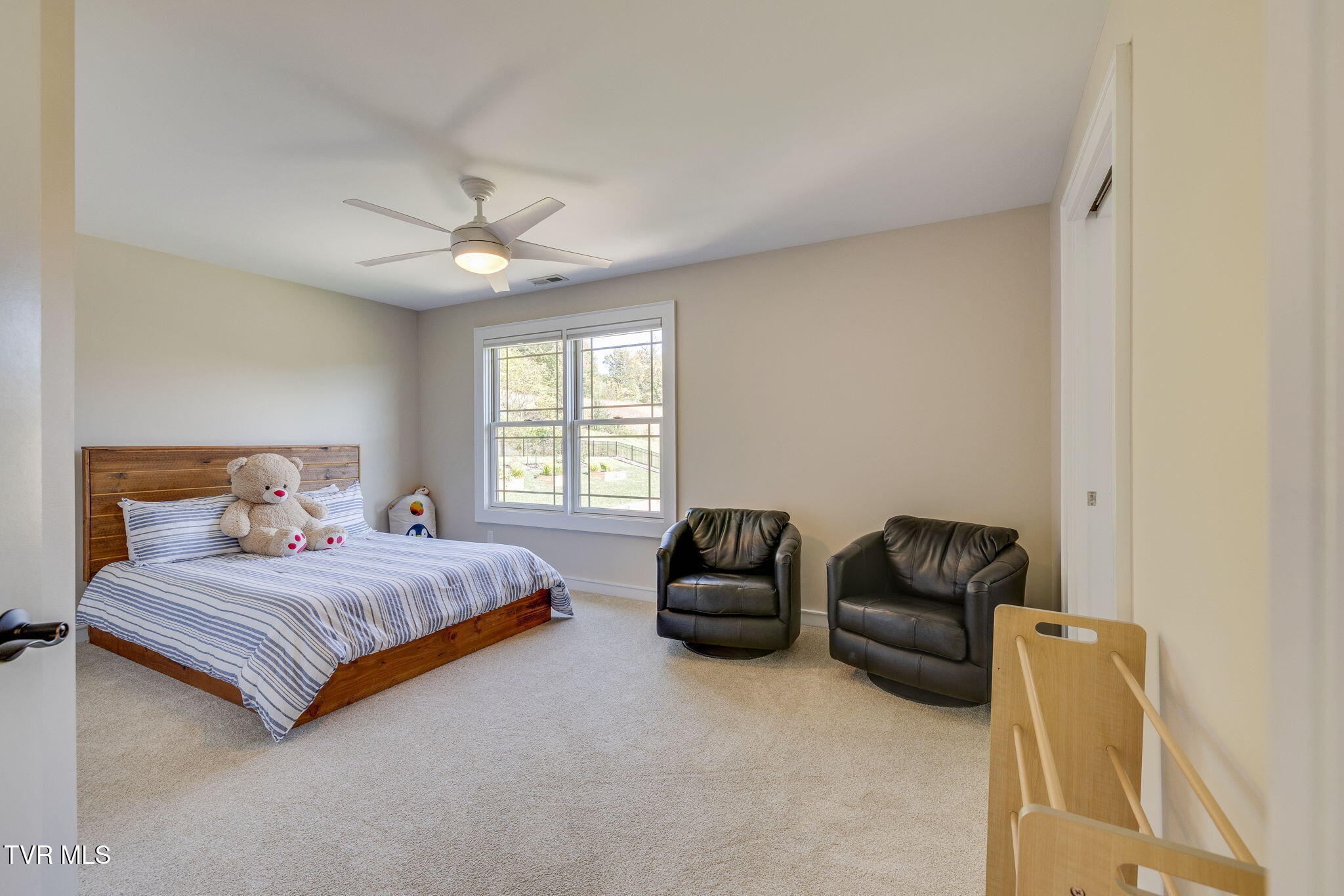 Kingsport, Tennessee, 37664, United States, 5 Bedrooms Bedrooms, ,5 BathroomsBathrooms,Residential,For Sale,1982177