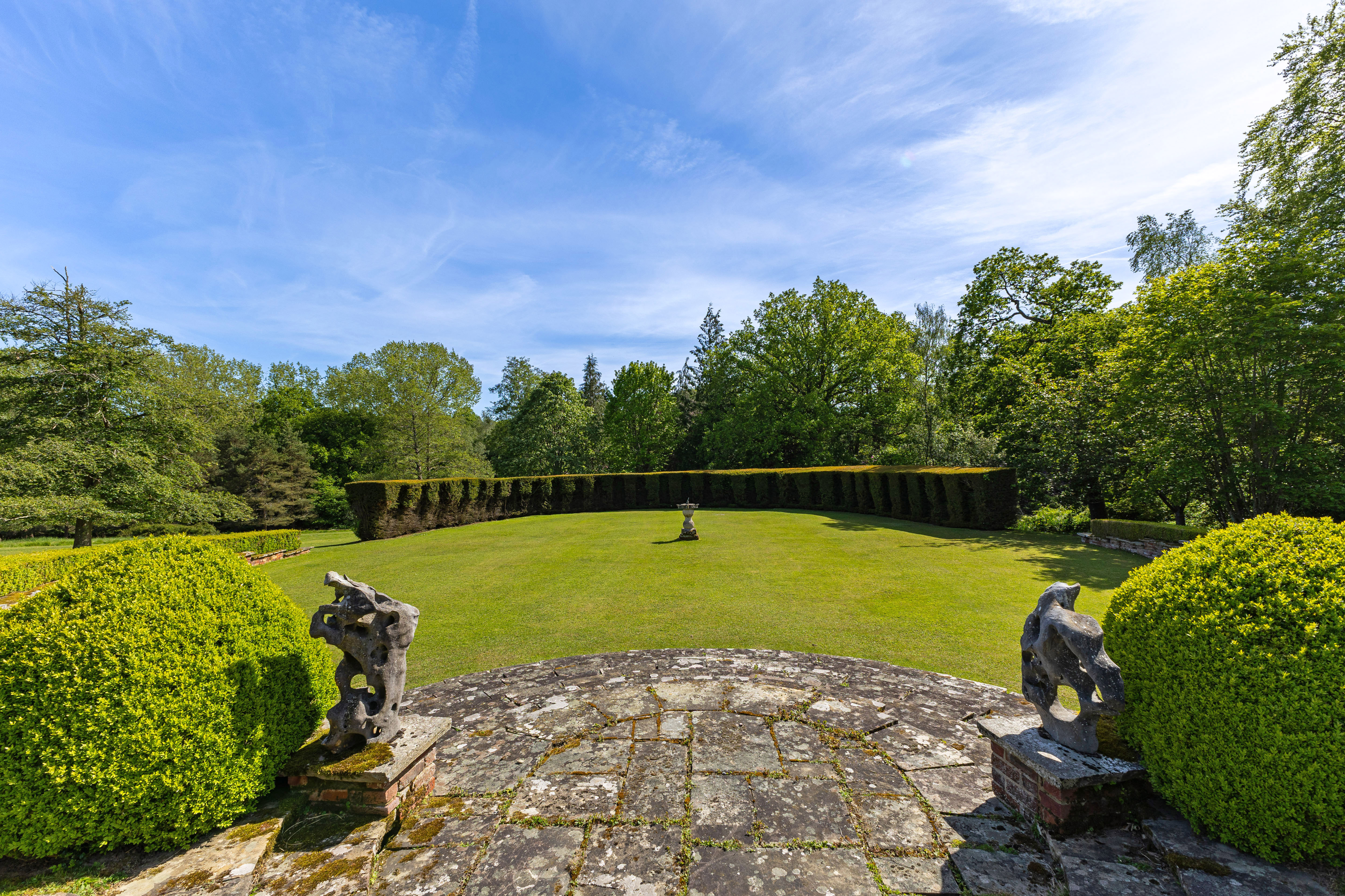  A remarkable manor house surrounded by a moat and 34 acres of private land - 物件實景