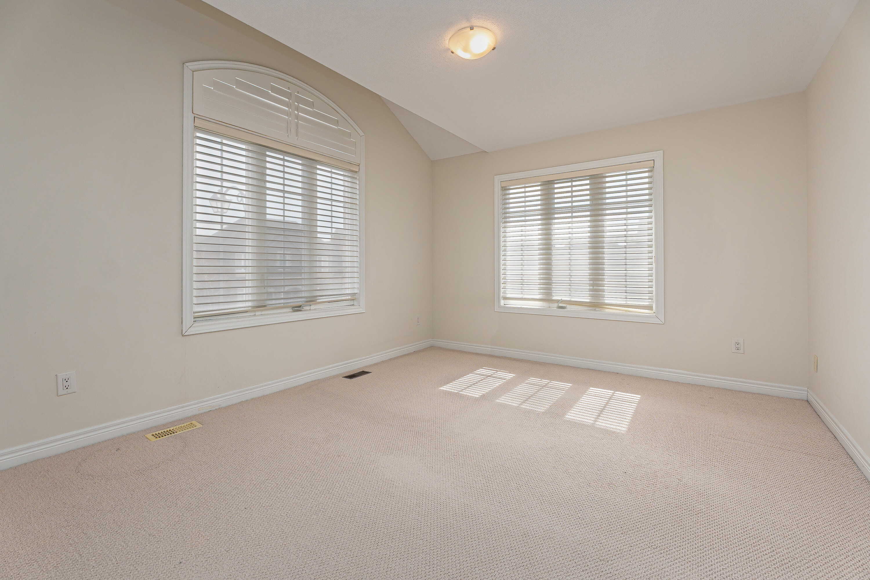  Victoria Village - 物件實景