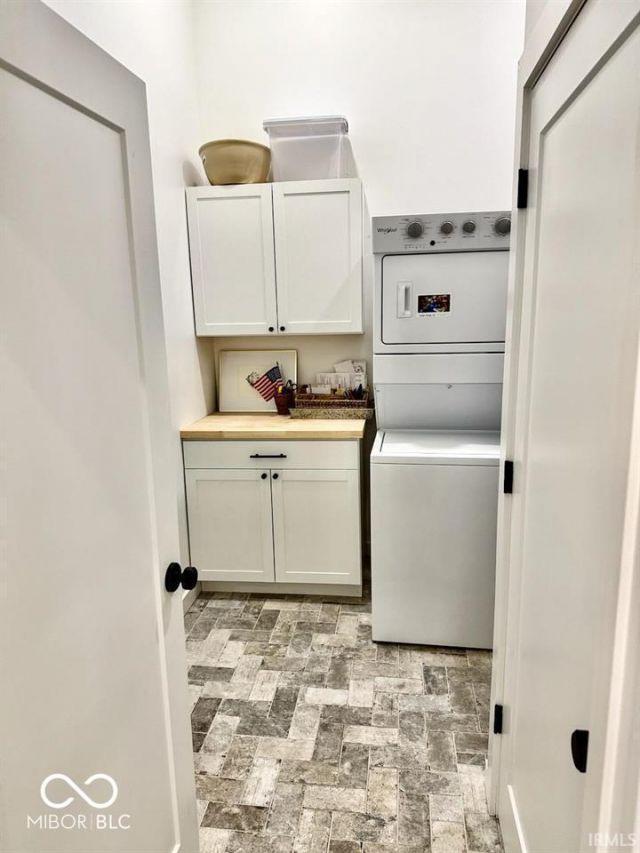 Muncie, Indiana, 47305, United States, 2 Bedrooms Bedrooms, ,3 BathroomsBathrooms,Residential,For Sale,1795525