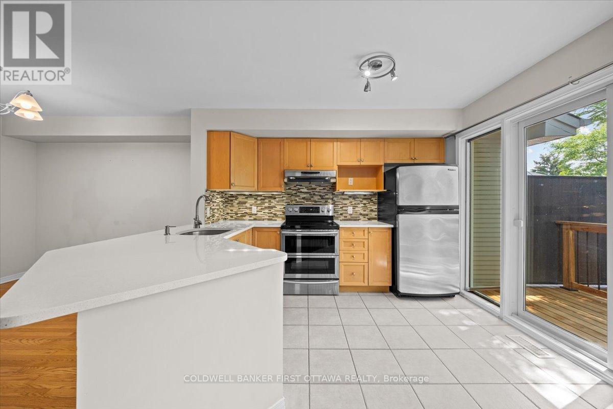 OTTAWA, Ontario, K1J 1J2, CA, 3 Bedrooms Bedrooms, ,1 BathroomBathrooms,Residential,For Sale,1903648