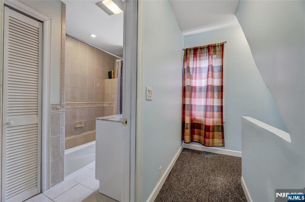 Fair Lawn, New Jersey, 07410, United States, 3 Bedrooms Bedrooms, ,3 BathroomsBathrooms,Residential,For Sale,1992145