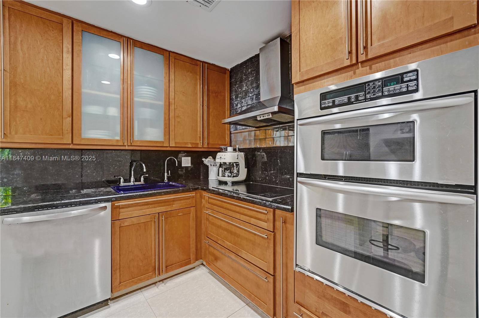 Fort Lauderdale, Florida, 33304, United States, 3 Bedrooms Bedrooms, ,2 BathroomsBathrooms,Residential,For Sale,1901342