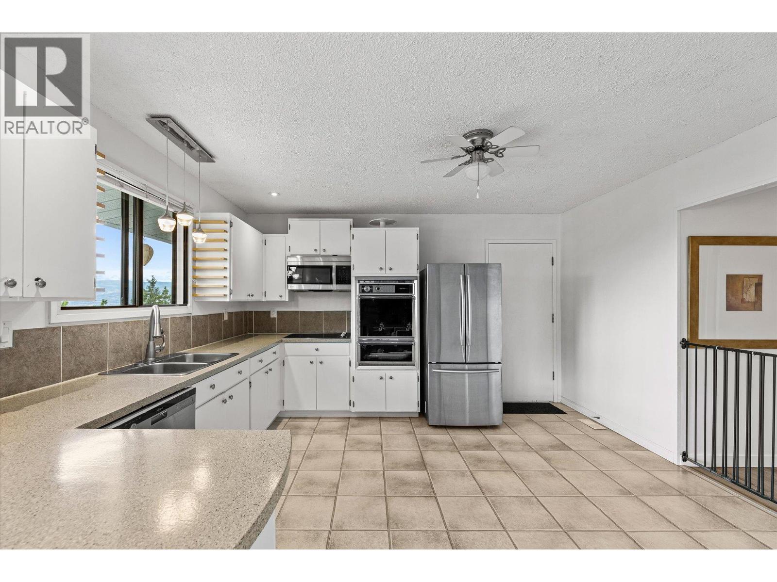 WEST KELOWNA, British Columbia, V4T 1A9, CA, 5 Bedrooms Bedrooms, ,2 BathroomsBathrooms,Residential,For Sale,1907472