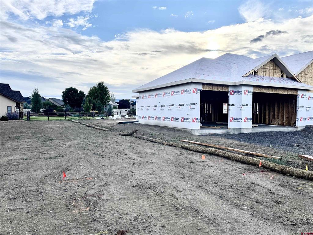 Montrose, Colorado, 81401, United States, 3 Bedrooms Bedrooms, ,2 BathroomsBathrooms,Residential,For Sale,1983770