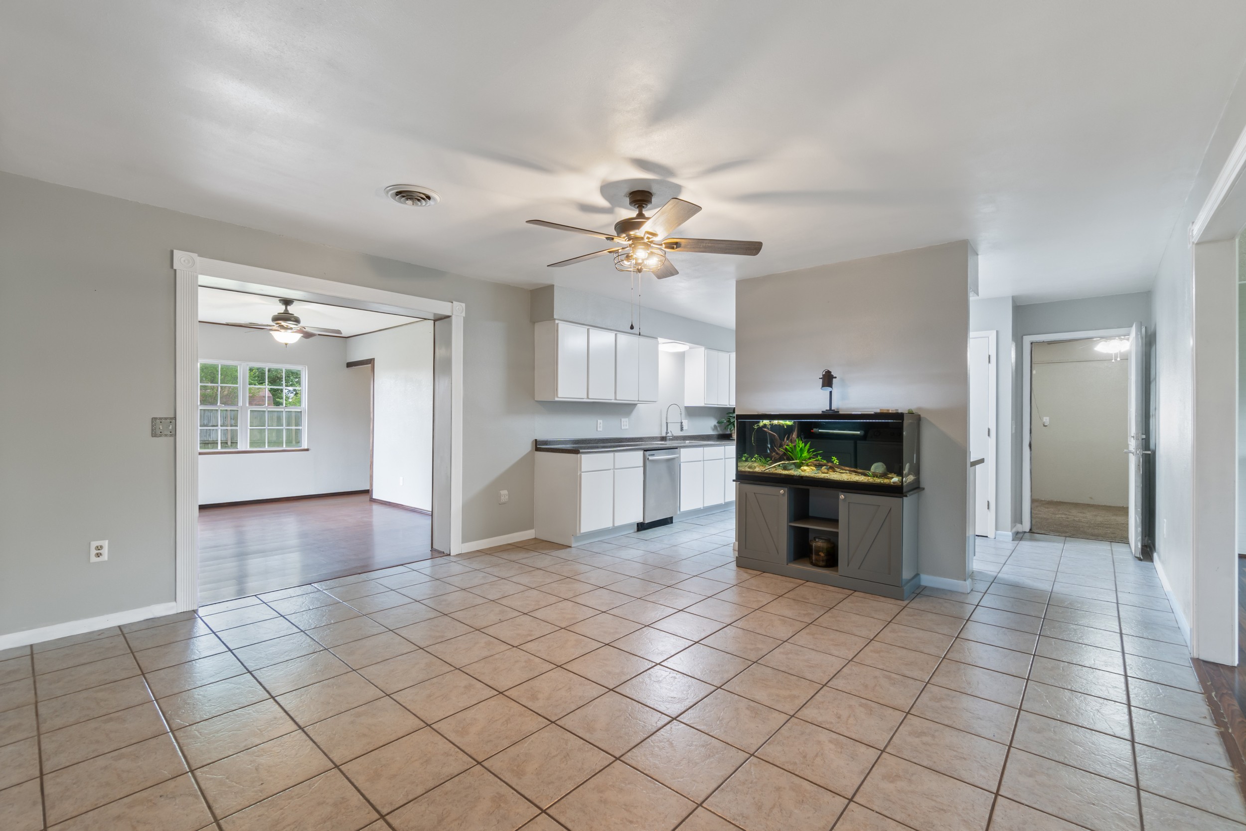 Bentonville, Arkansas, 72712, United States, 4 Bedrooms Bedrooms, ,3 BathroomsBathrooms,Residential,For Sale,1819877