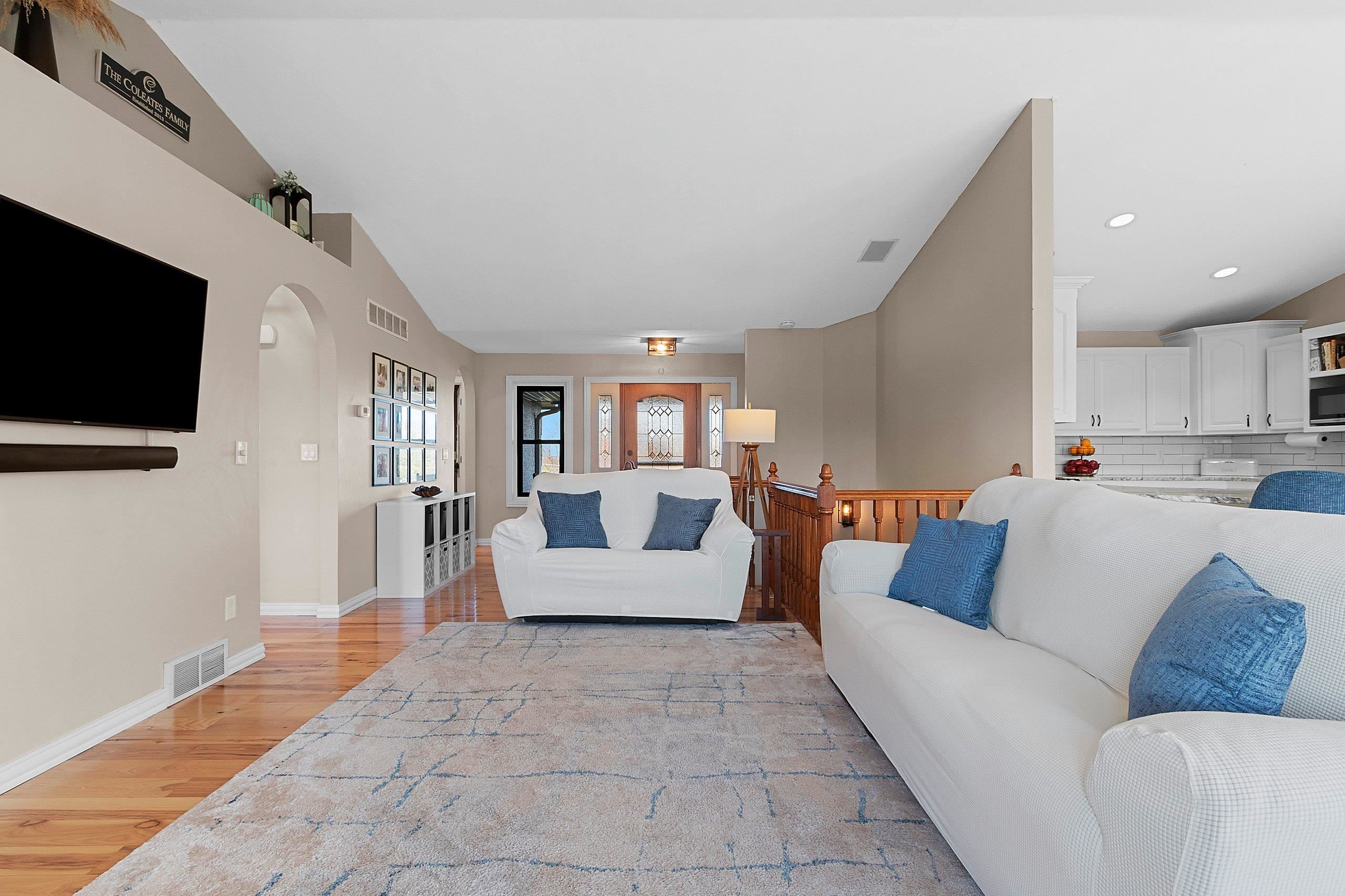 GREEN BAY, Wisconsin, 54311, United States, 4 Bedrooms Bedrooms, ,4 BathroomsBathrooms,Residential,For Sale,1991050