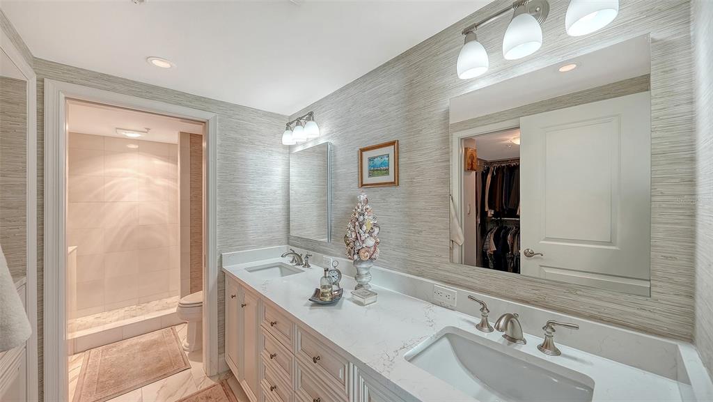 Sarasota, Florida, 34236, United States, 3 Bedrooms Bedrooms, ,3 BathroomsBathrooms,Residential,For Sale,1992113