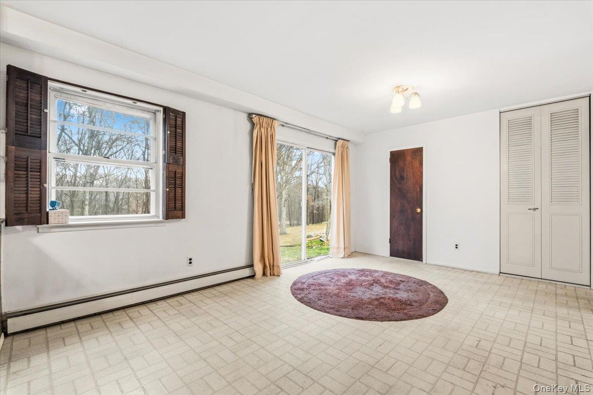 Mahopac, New York, 10541, United States, 4 Bedrooms Bedrooms, ,2 BathroomsBathrooms,Residential,For Sale,2001665