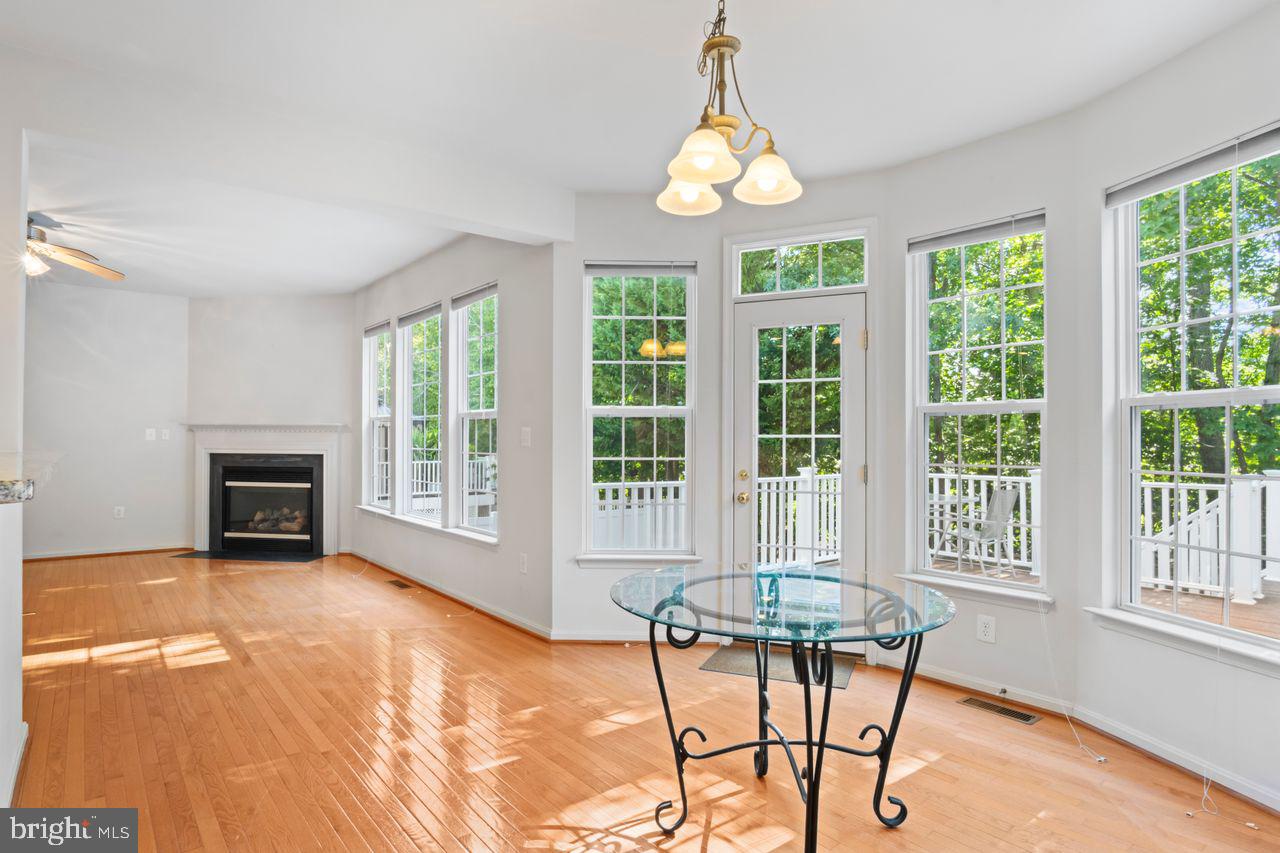 Woodbridge, Virginia, 22191, United States, 6 Bedrooms Bedrooms, ,5 BathroomsBathrooms,Residential,For Sale,1949818