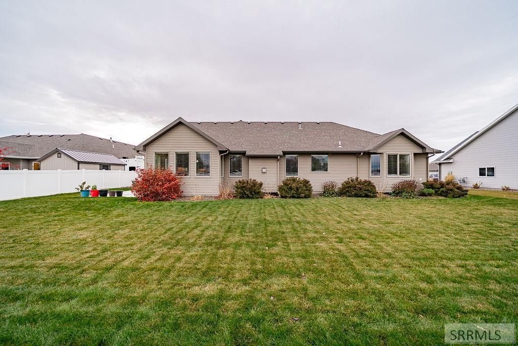 Idaho Falls, Idaho, 83404, United States, 5 Bedrooms Bedrooms, ,3 BathroomsBathrooms,Residential,For Sale,1987473