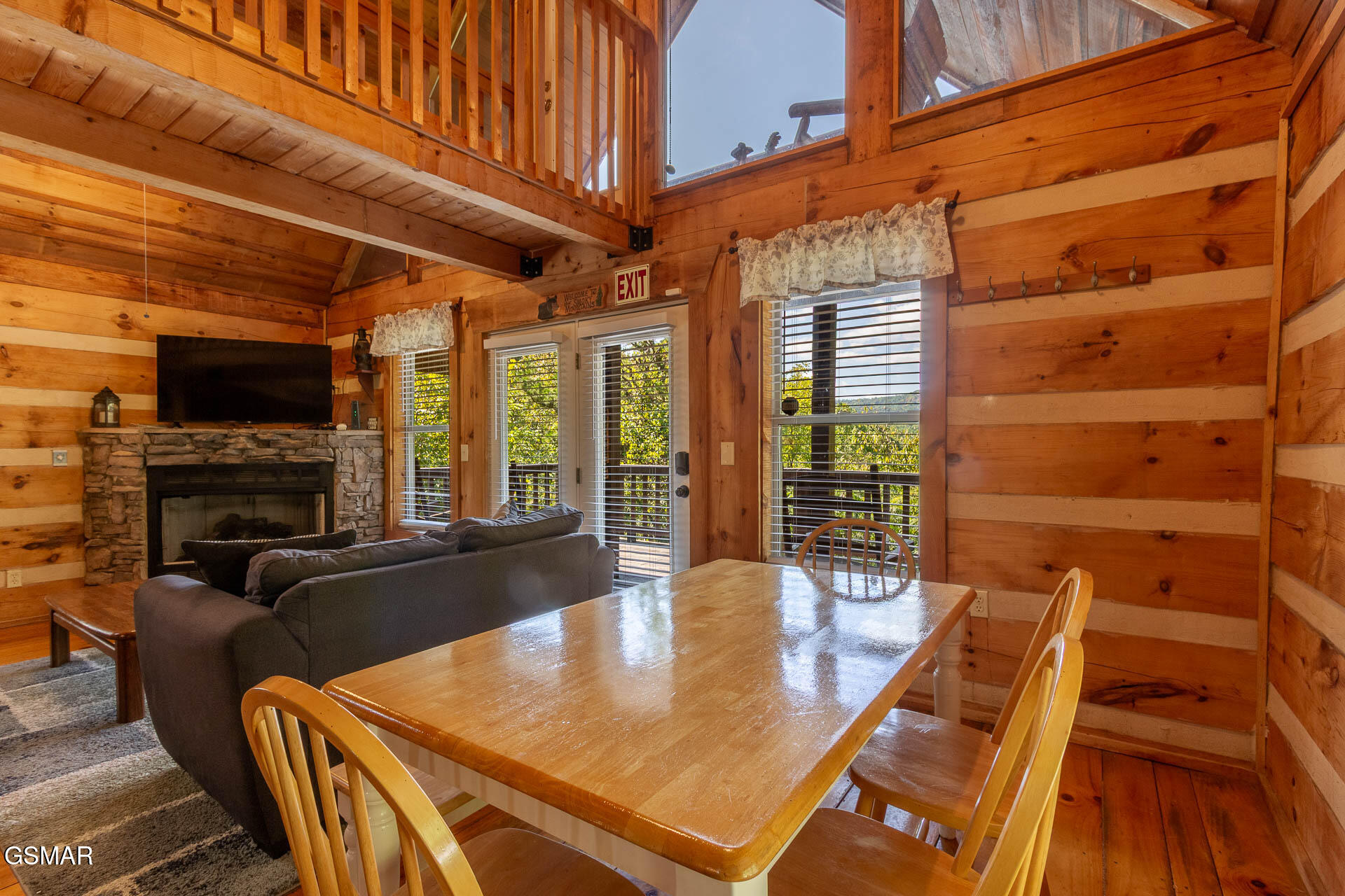 Sevierville, Tennessee, 37876, United States, 2 Bedrooms Bedrooms, ,3 BathroomsBathrooms,Residential,For Sale,1977438