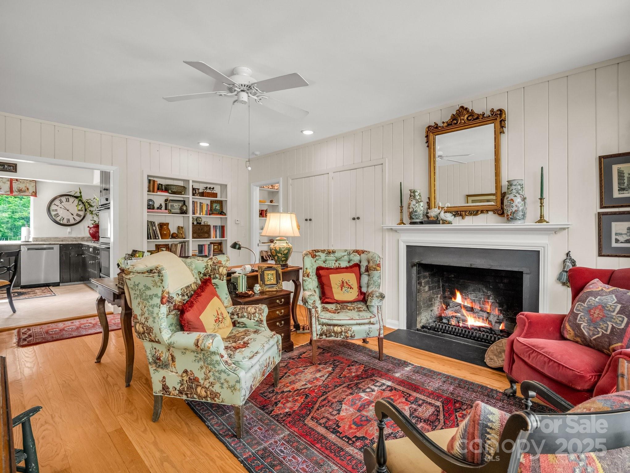 Landrum, South Carolina, 29356, United States, 3 Bedrooms Bedrooms, ,5 BathroomsBathrooms,Residential,For Sale,1847150
