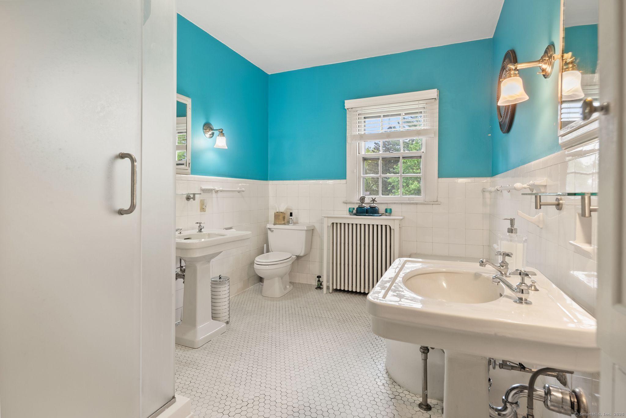 West Hartford, Connecticut, 06119, United States, 8 Bedrooms Bedrooms, ,7 BathroomsBathrooms,Residential,For Sale,1825523