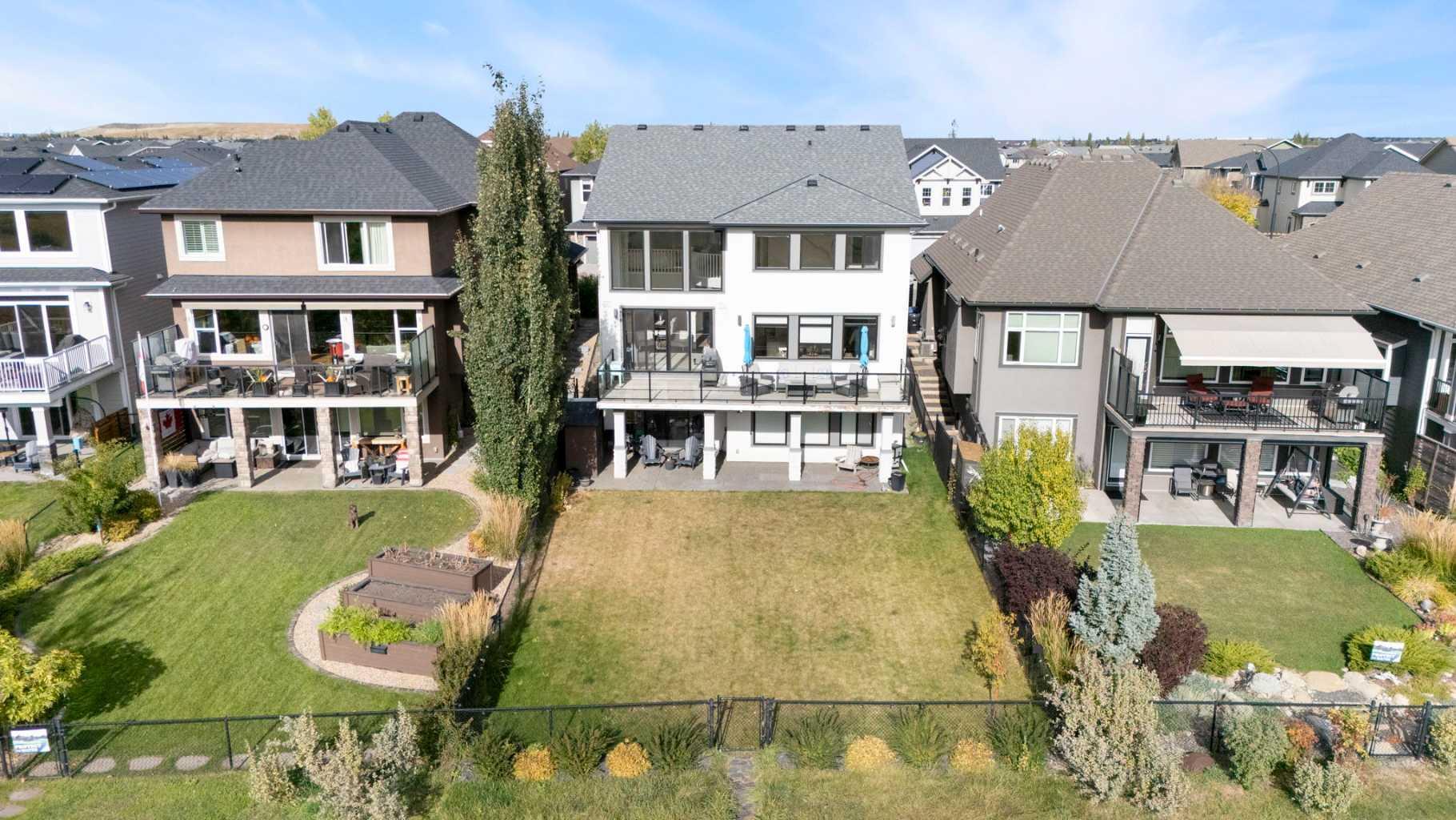 CALGARY, Alberta, T2X 2E1, CA, 4 Bedrooms Bedrooms, ,3 BathroomsBathrooms,Residential,For Sale,1987816