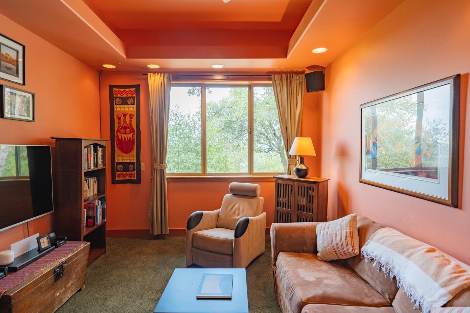 Nevada City, California, 95959, United States, 3 Bedrooms Bedrooms, ,3 BathroomsBathrooms,Residential,For Sale,1987910