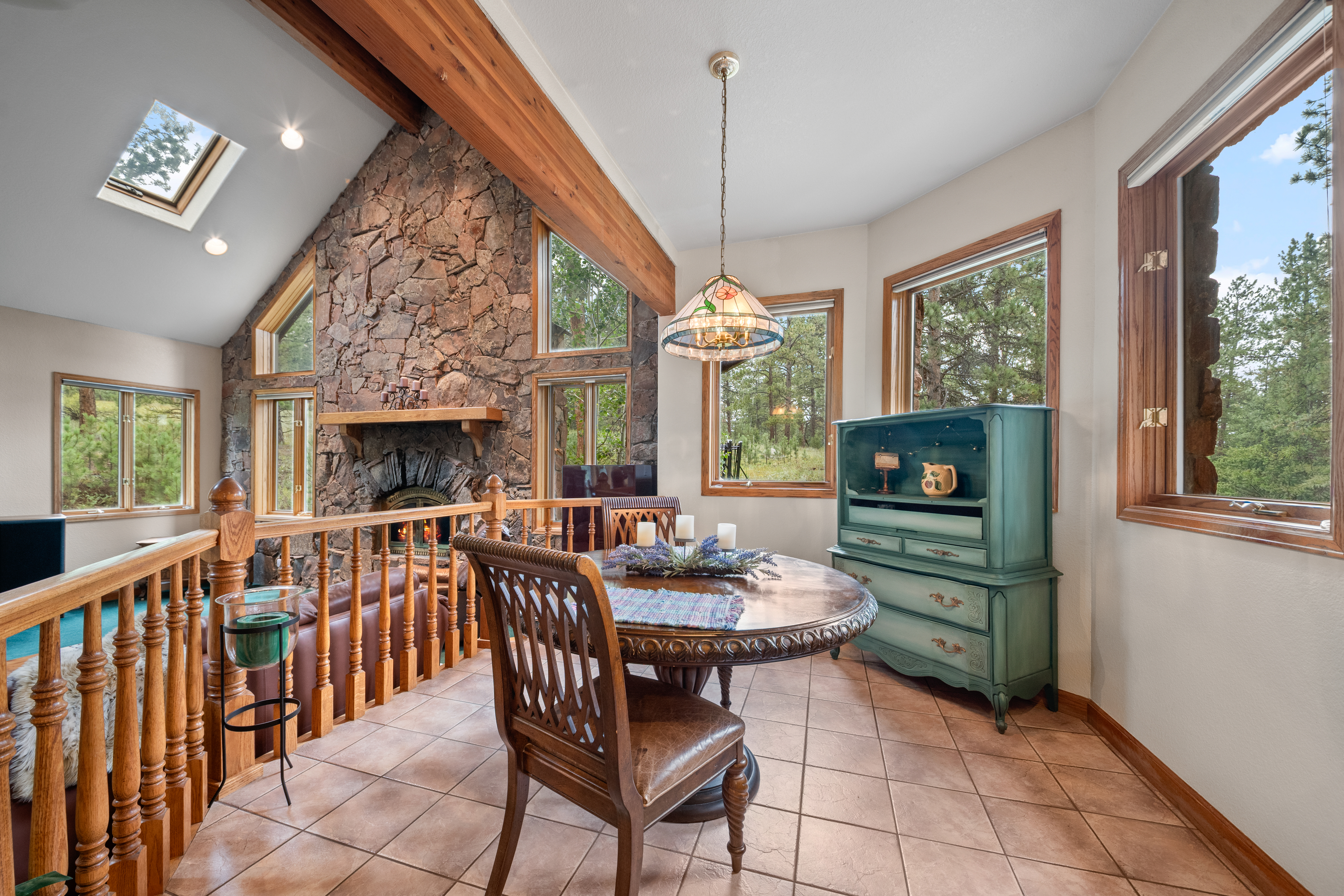  Perfect Blend of Space and Colorado Living That Backs to Pike National Forest - 物件實景