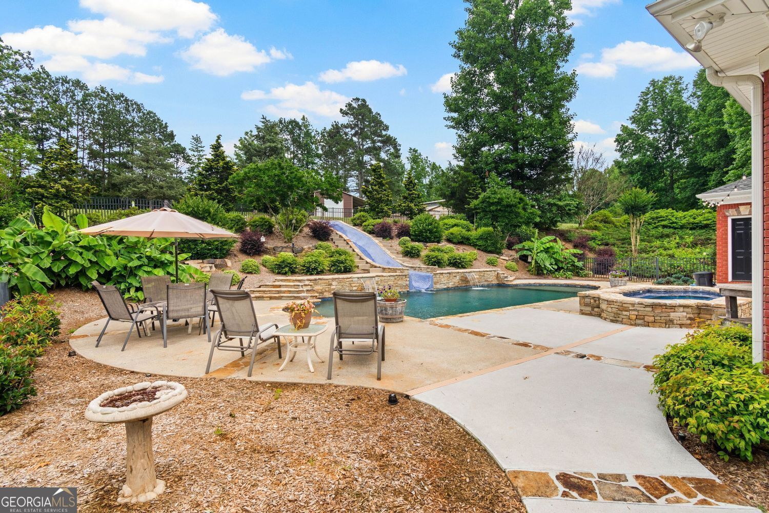 Cumming, Georgia, 30028, United States, 4 Bedrooms Bedrooms, ,5 BathroomsBathrooms,Residential,For Sale,1859105