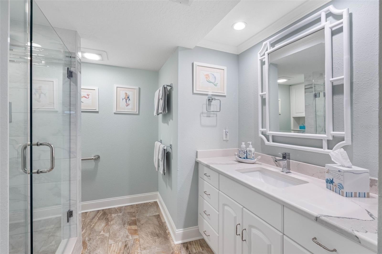 CLEARWATER BEACH, Florida, 33767, United States, 2 Bedrooms Bedrooms, ,2 BathroomsBathrooms,Residential,For Sale,2005521