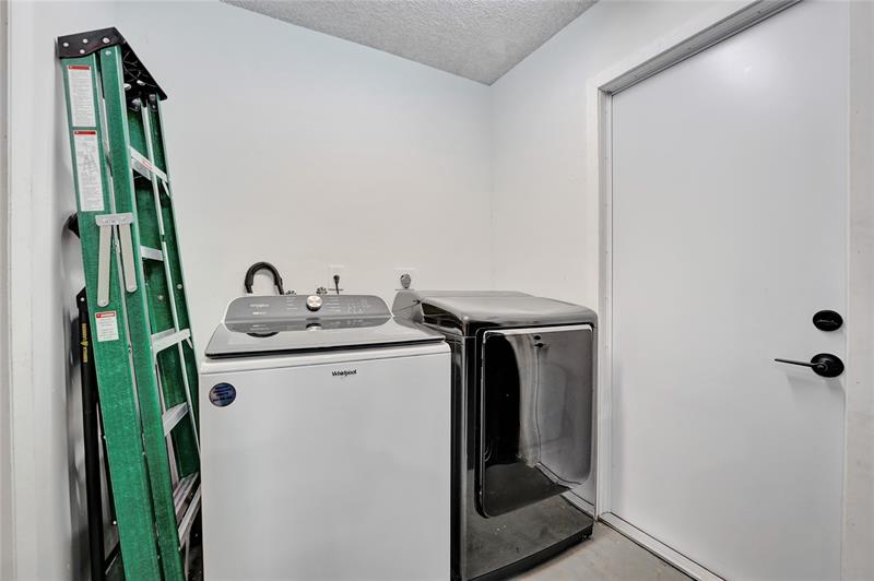 Davie, Florida, 33325, United States, 3 Bedrooms Bedrooms, ,2 BathroomsBathrooms,Residential,For Sale,1902836