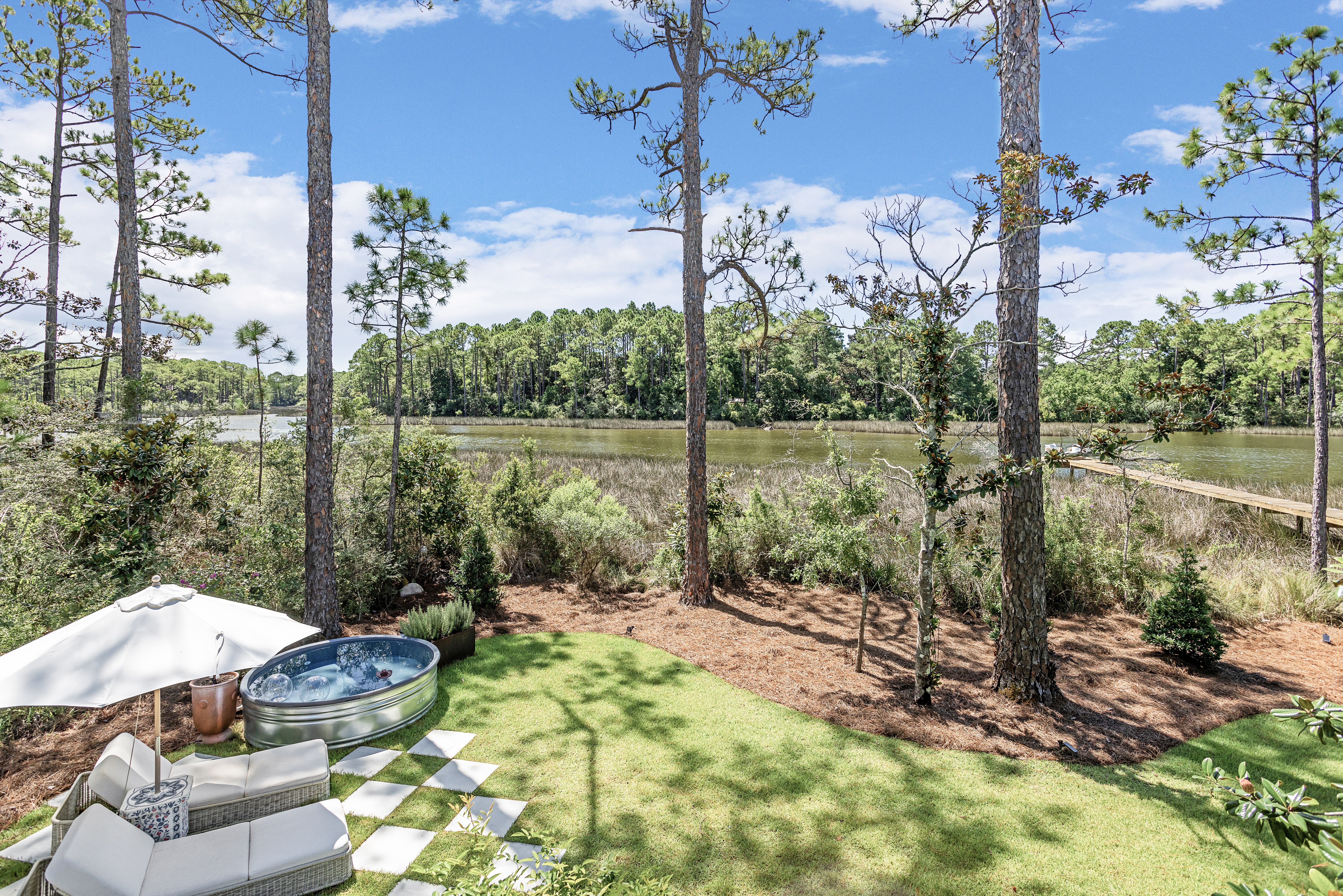  Enchanting Waterfront Home on Hogtown Bayou - 物件實景