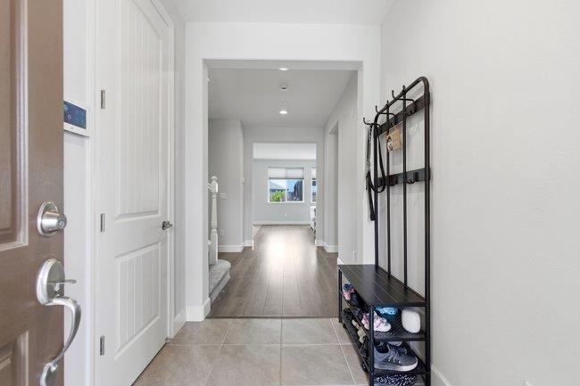 Hollister, California, 95023, United States, 5 Bedrooms Bedrooms, ,4 BathroomsBathrooms,Residential,For Sale,2032027