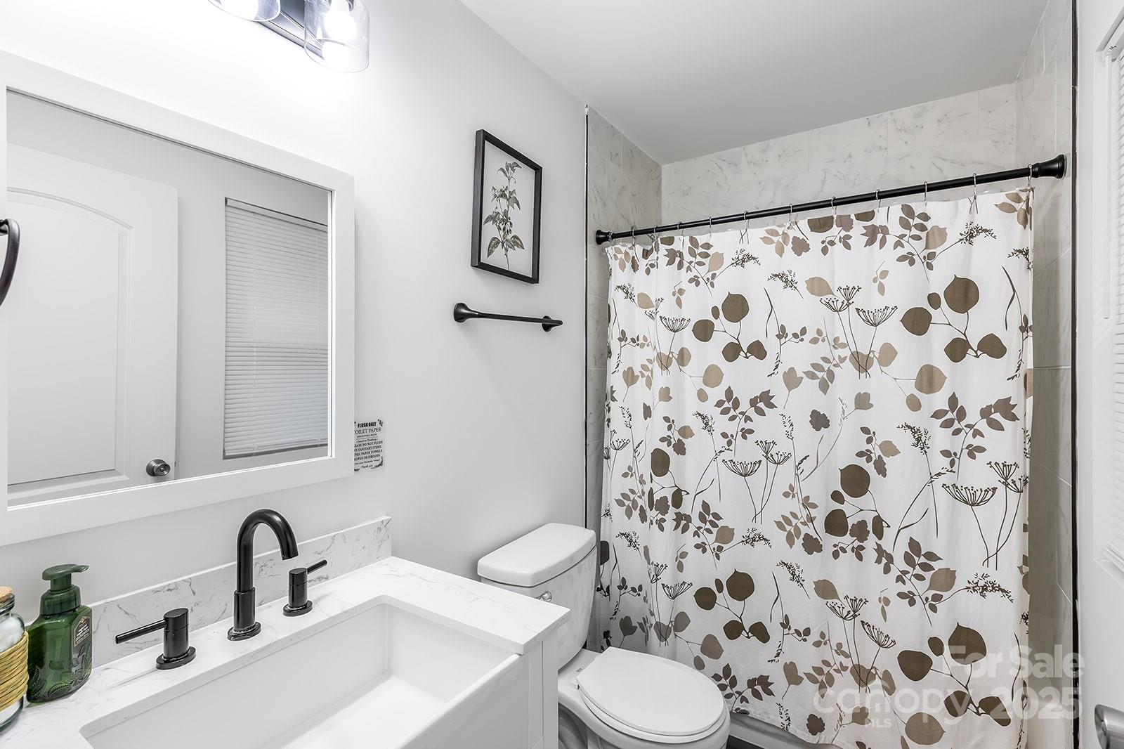 Charlotte, North Carolina, 28278, United States, 3 Bedrooms Bedrooms, ,3 BathroomsBathrooms,Residential,For Sale,1986488