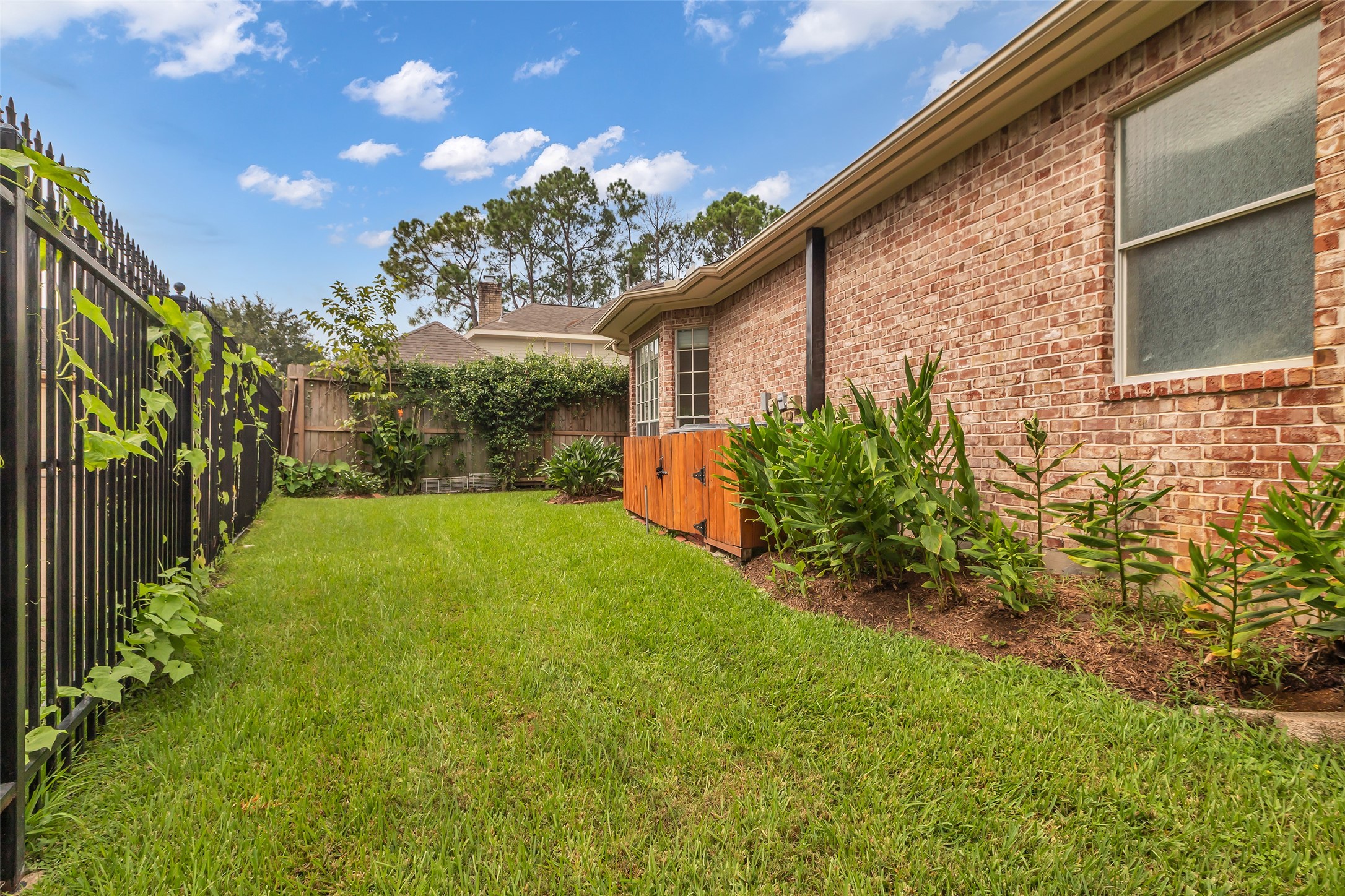 Houston, Texas, 77077, United States, 3 Bedrooms Bedrooms, ,3 BathroomsBathrooms,Residential,For Sale,1883260
