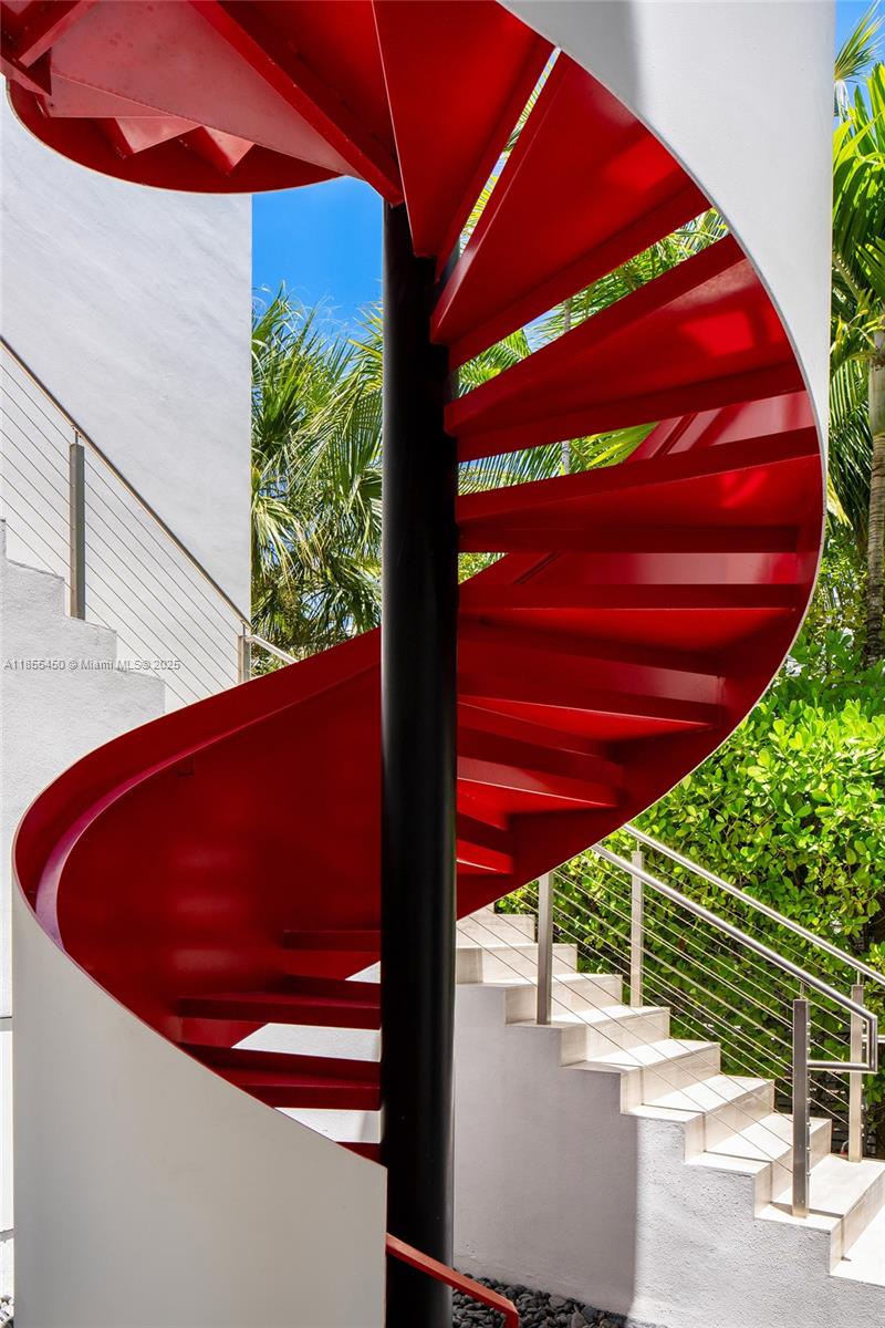 Miami Beach, Florida, 33140, United States, 5 Bedrooms Bedrooms, ,8 BathroomsBathrooms,Residential,For Sale,1918042