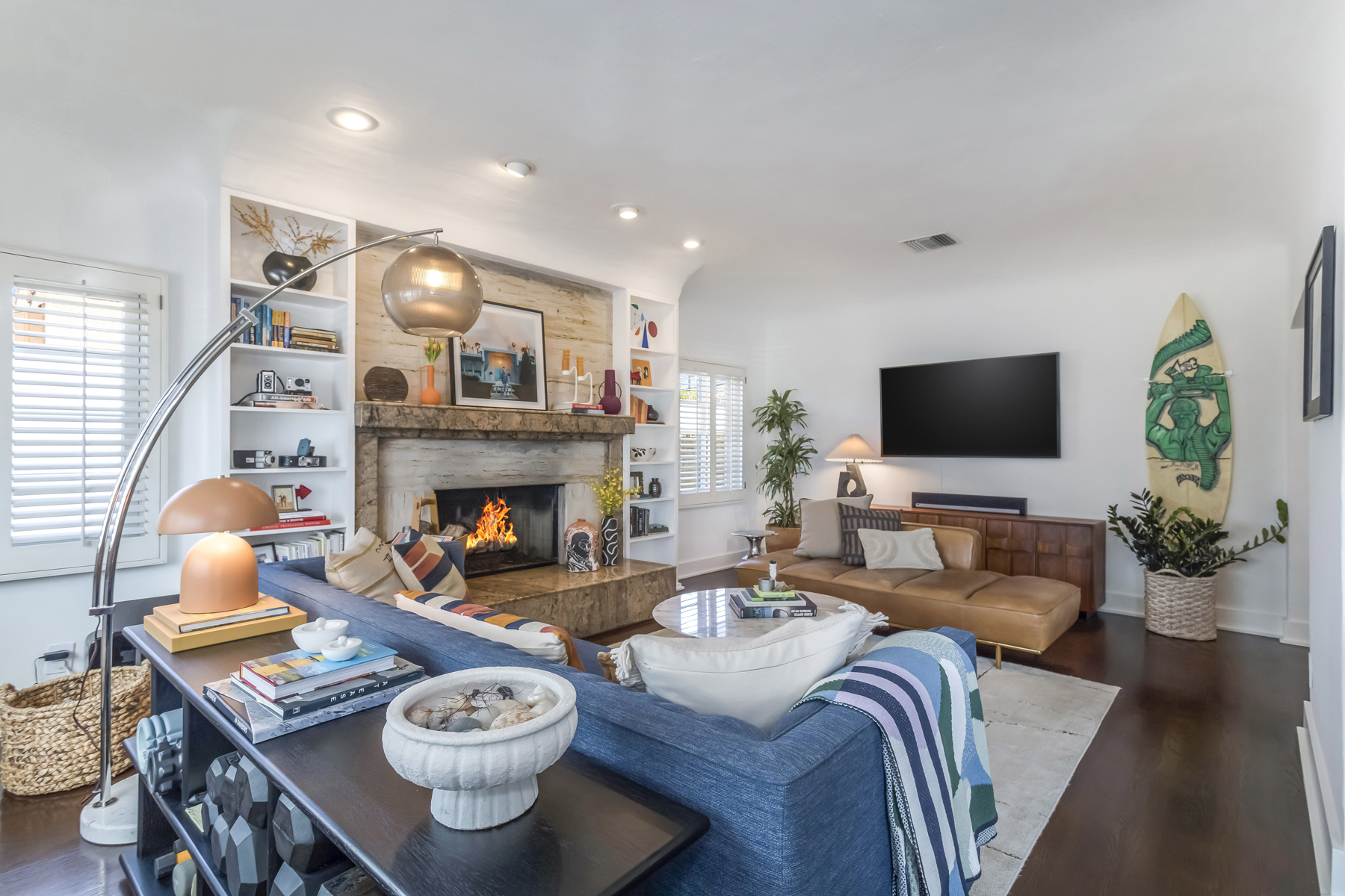  742 N June St - 物件實景