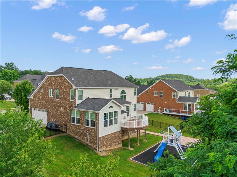 Canonsburg, Pennsylvania, 15317, United States, 5 Bedrooms Bedrooms, ,4 BathroomsBathrooms,Residential,For Sale,1914664
