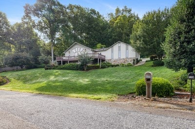 Young Harris, Georgia, 30582, United States, 2 Bedrooms Bedrooms, ,3 BathroomsBathrooms,Residential,For Sale,1940477