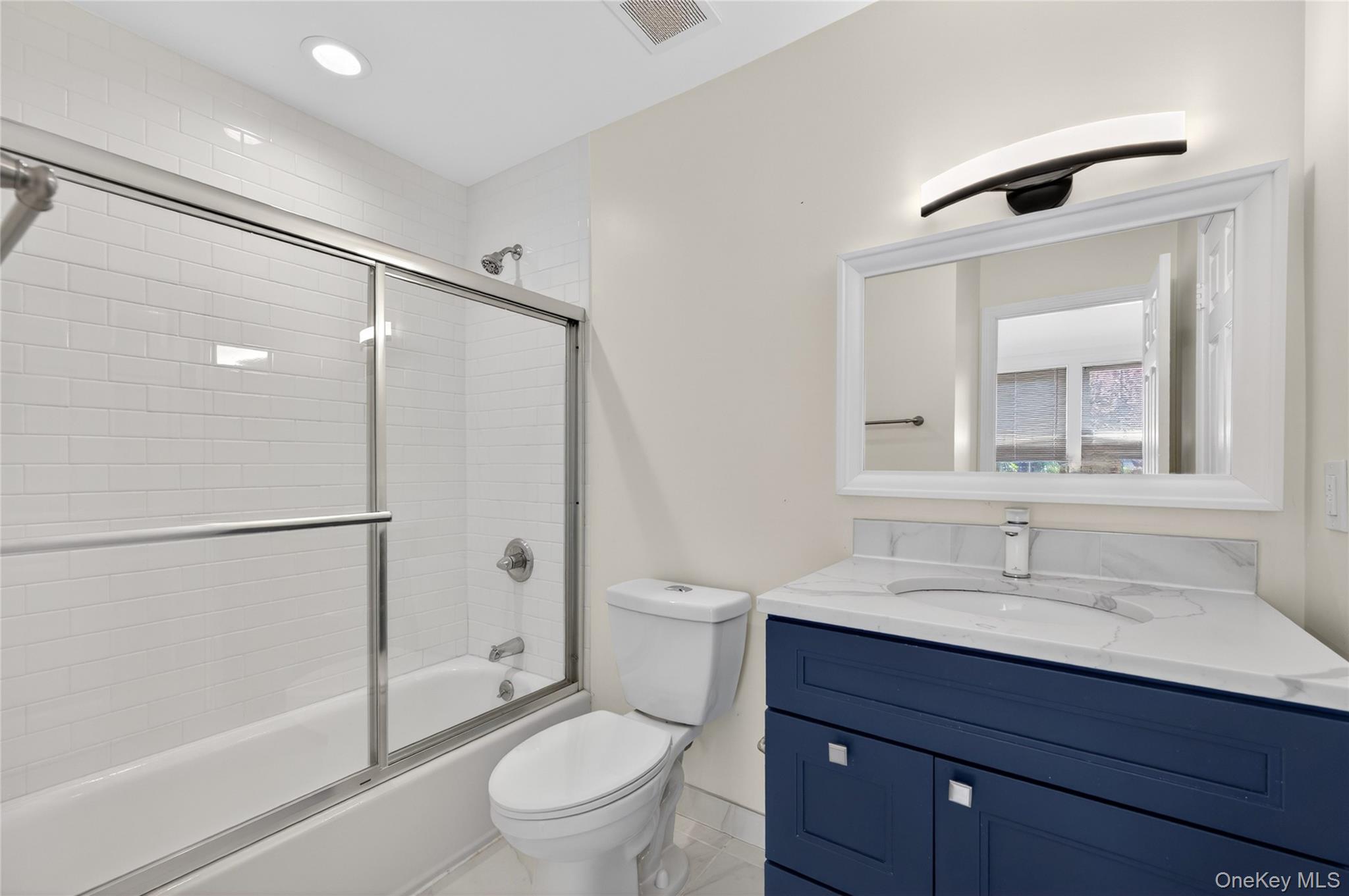  215 Summit Way, Syosset, NY, 11791 - 物件實景