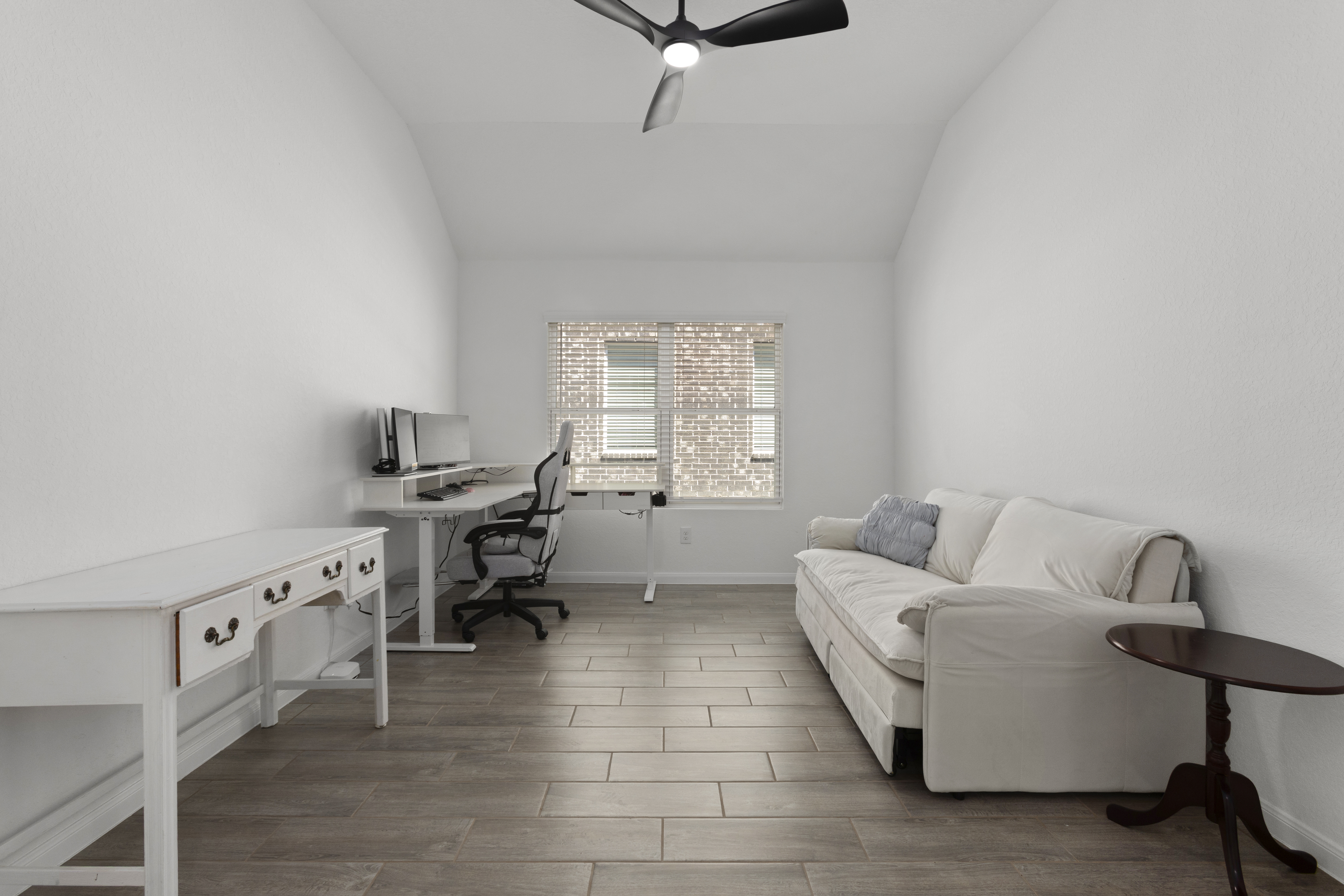  One-Story Living, Modern Comfort - 物件實景