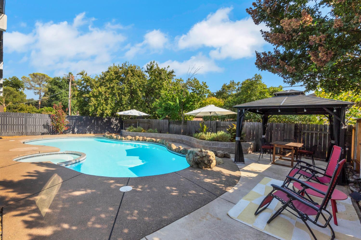 Citrus Heights, California, 95610, United States, 4 Bedrooms Bedrooms, ,2 BathroomsBathrooms,Residential,For Sale,1940276