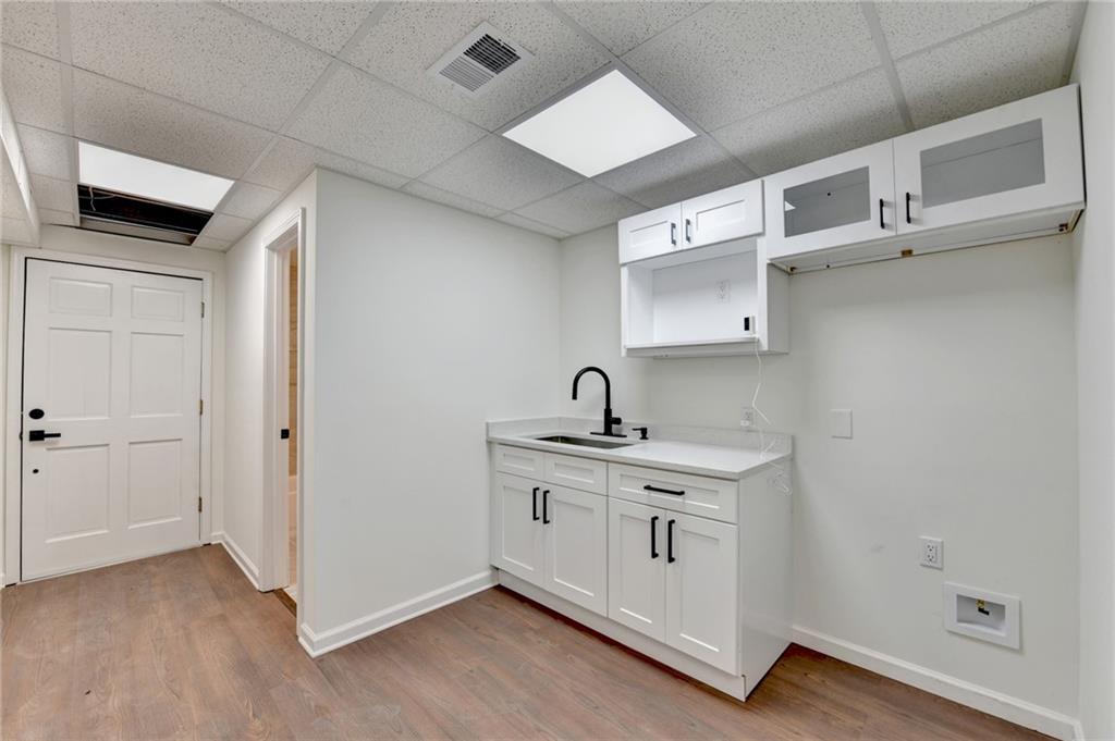 Roswell, Georgia, 30076, United States, 6 Bedrooms Bedrooms, ,3 BathroomsBathrooms,Residential,For Sale,2006214