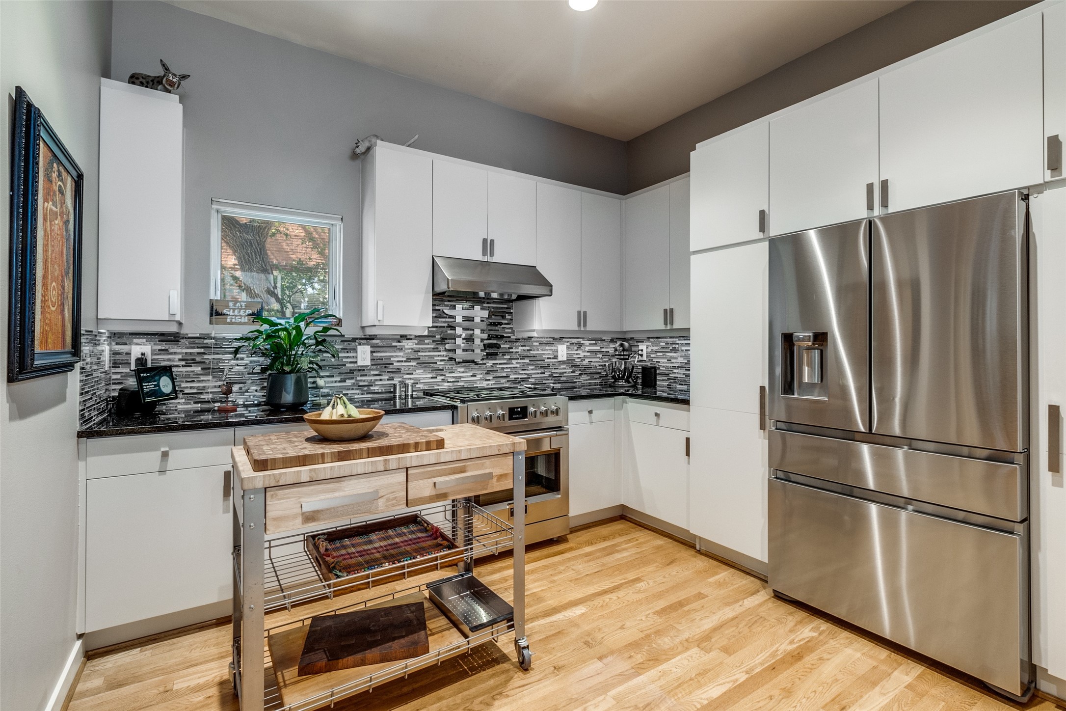 Dallas, Texas, 75204, United States, 2 Bedrooms Bedrooms, ,3 BathroomsBathrooms,Residential,For Sale,1917449