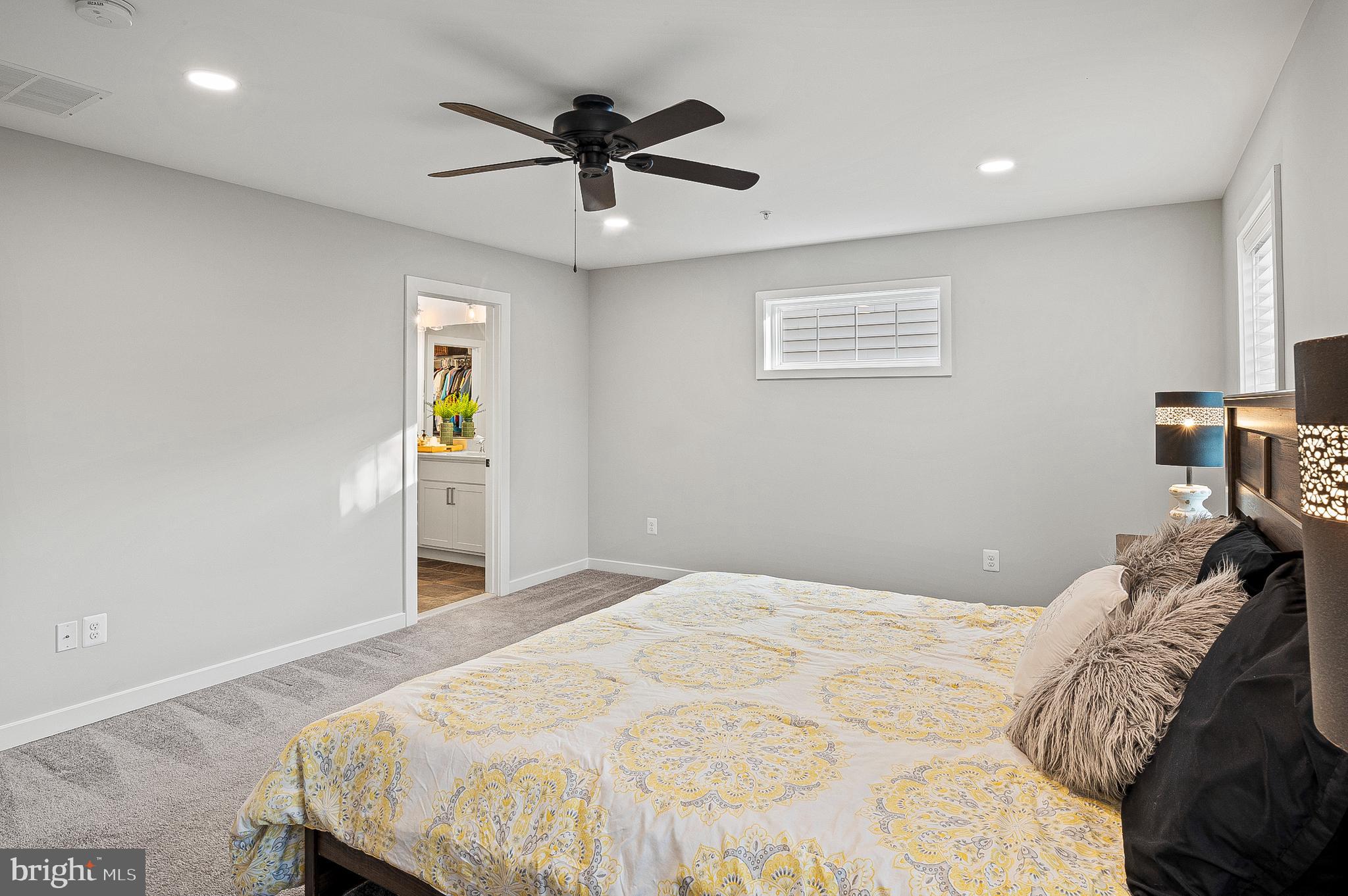 Edgewater, Maryland, 21037, United States, 5 Bedrooms Bedrooms, ,3 BathroomsBathrooms,Residential,For Sale,1895020