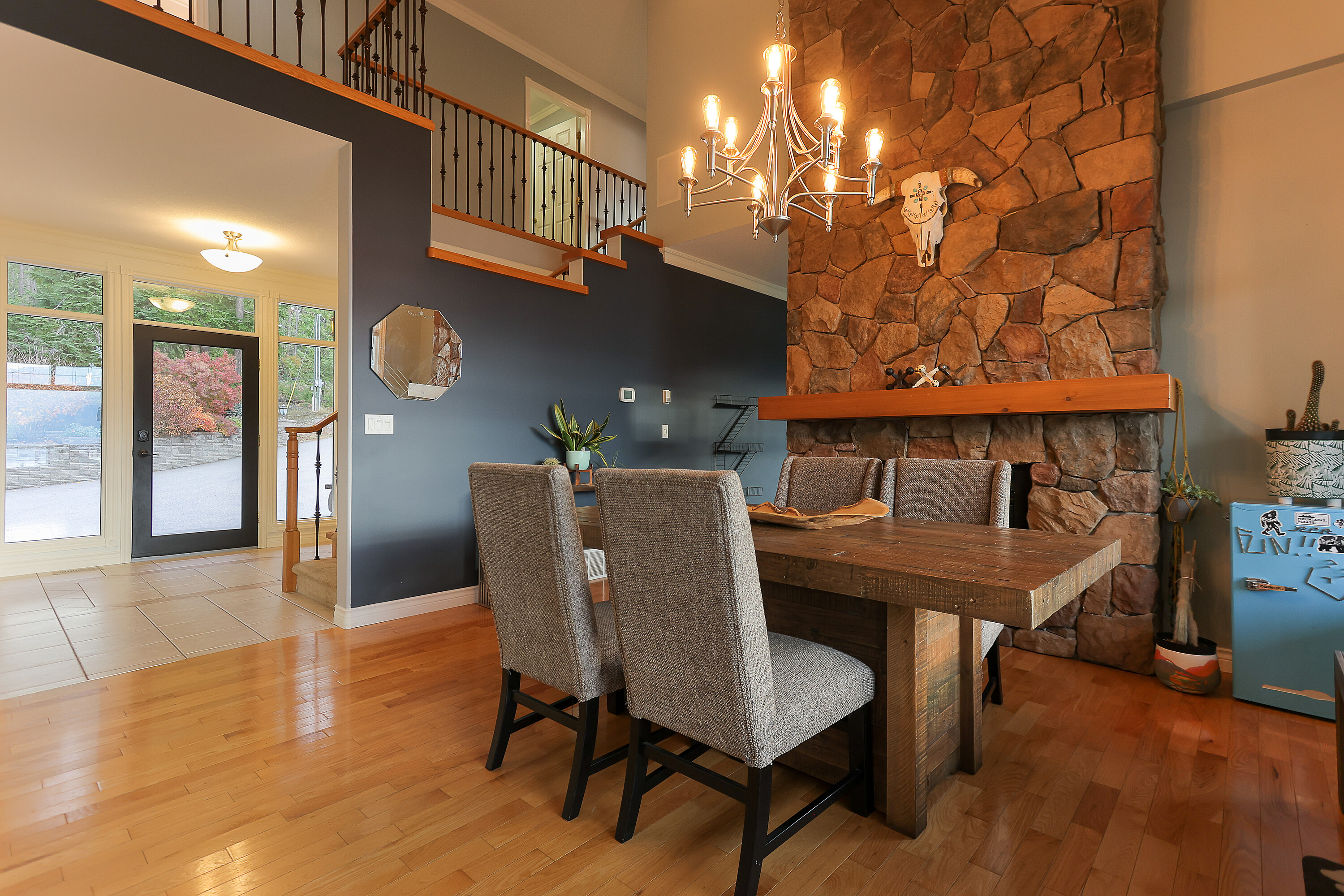  Nakusp Waterfront Estate - 物件實景