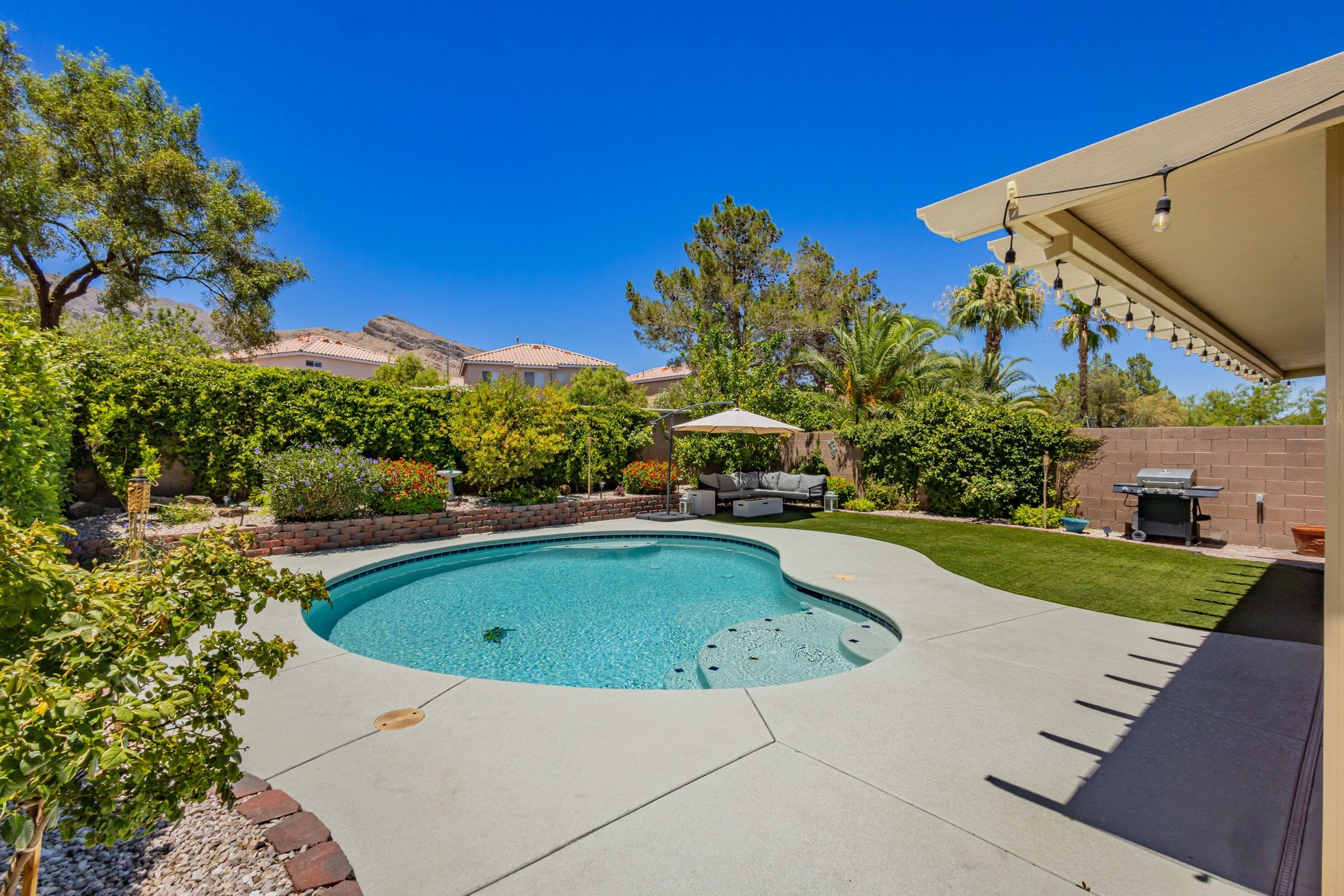 Backyard Oasis with Pool and Mountain Views - 物件實景
