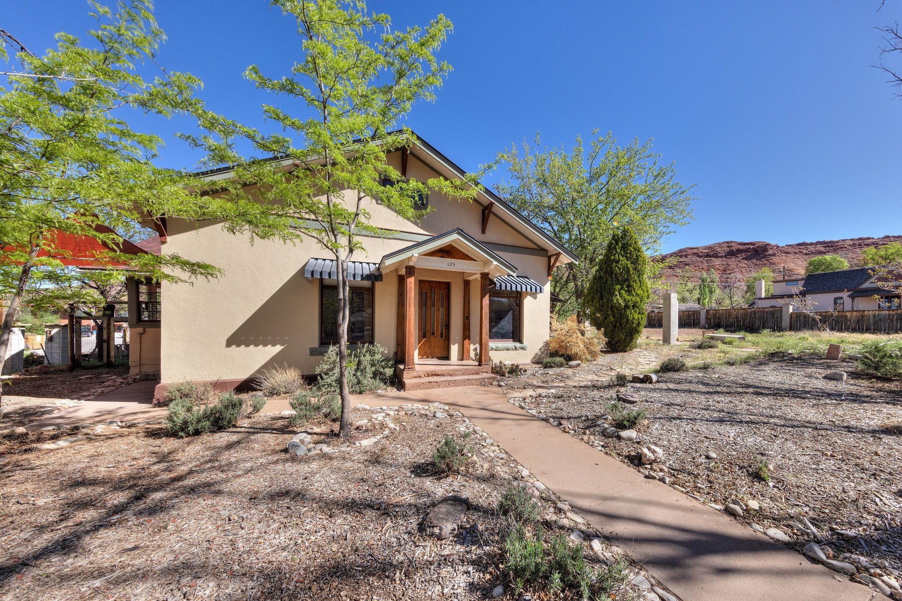  Charming Vintage Home Rich with Character and History - 物件實景