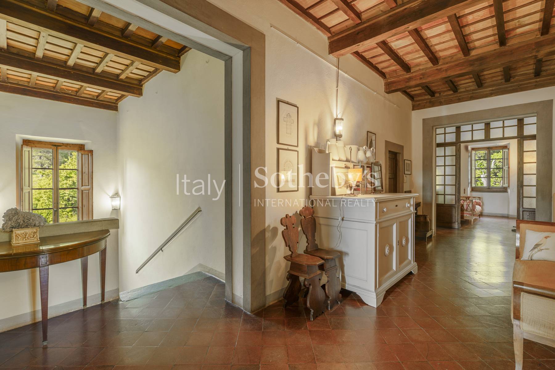  Prestigious estate with private pool - 物件實景