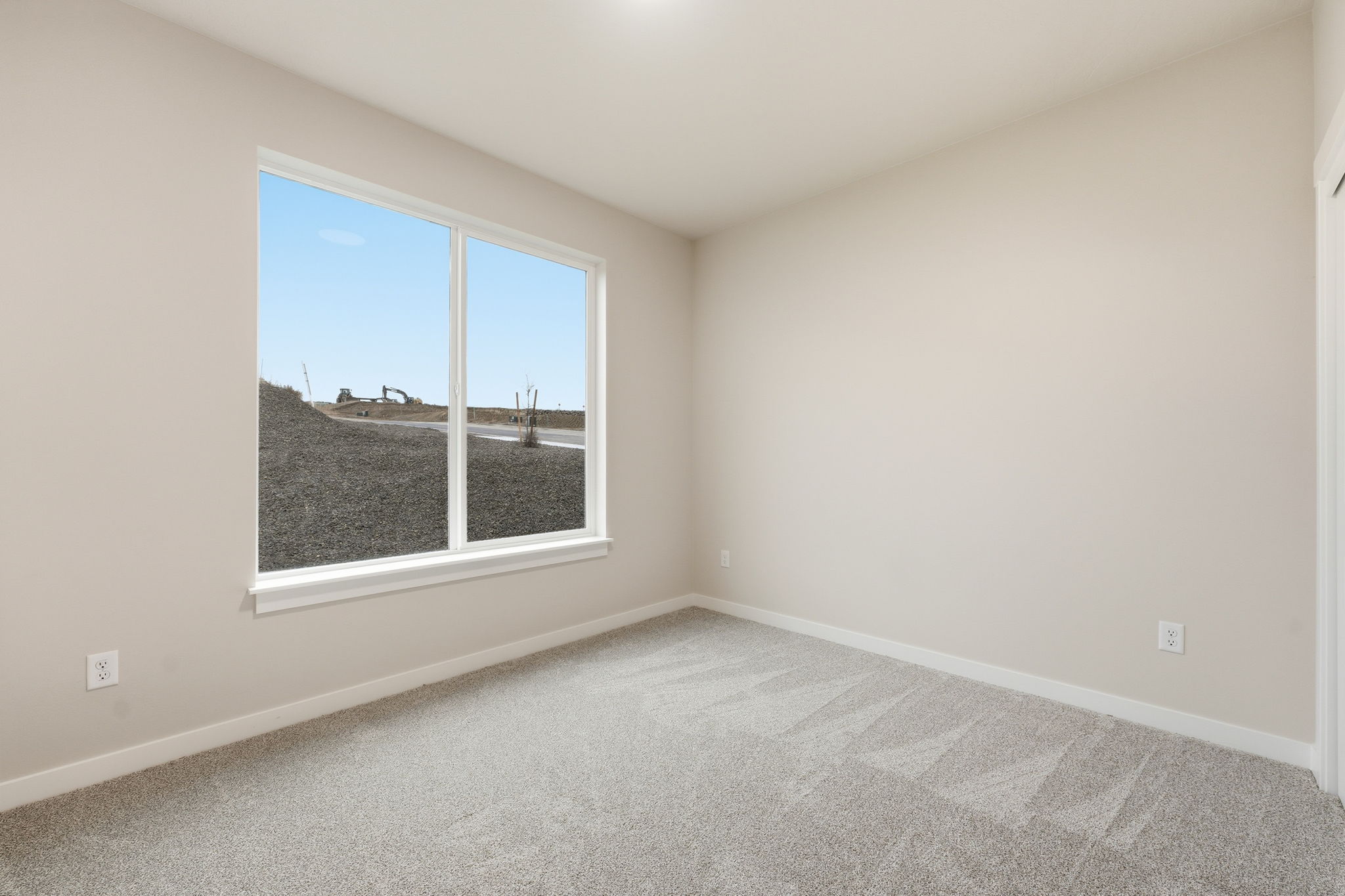  Open and Light Filled Floorplan - 物件實景
