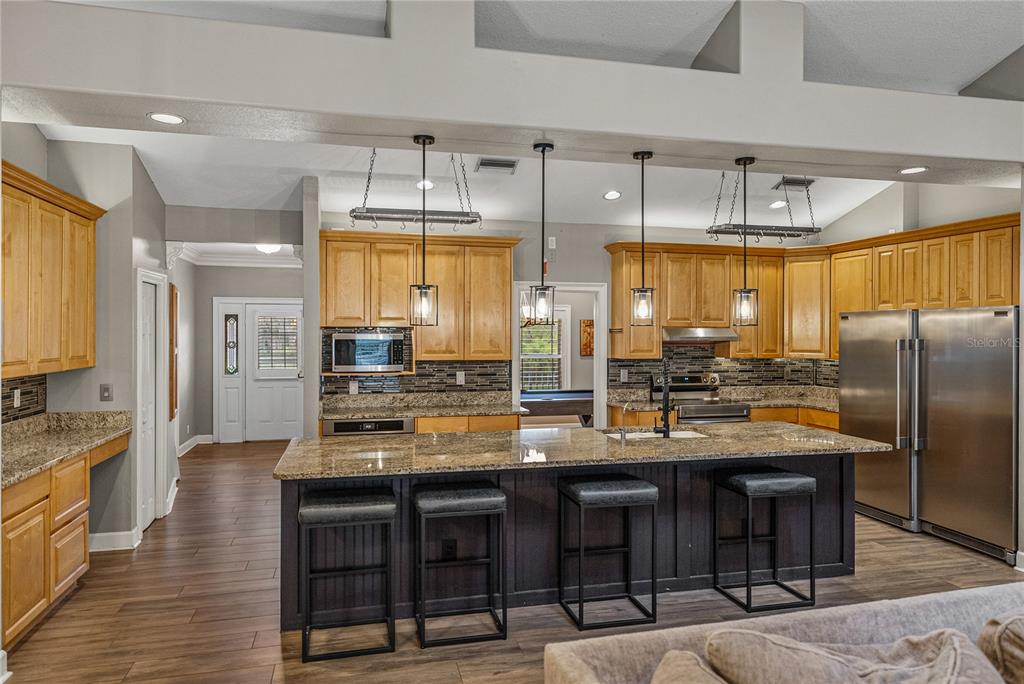 Seffner, Florida, 33584, United States, 5 Bedrooms Bedrooms, ,4 BathroomsBathrooms,Residential,For Sale,1991744