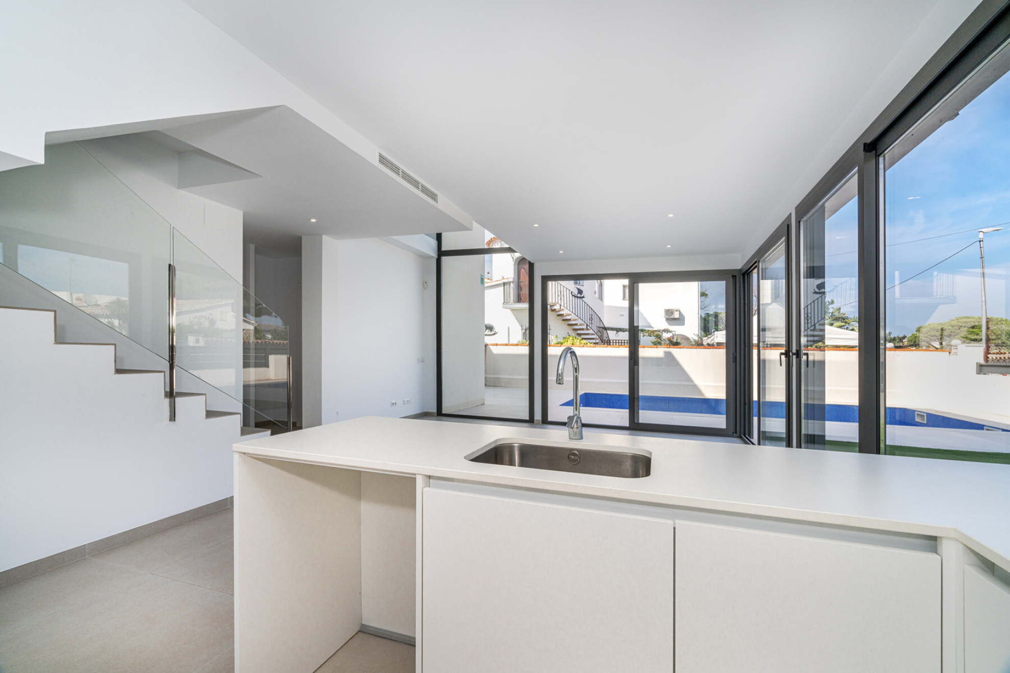  Design house with swimming pool in Empuriabrava - 物件實景