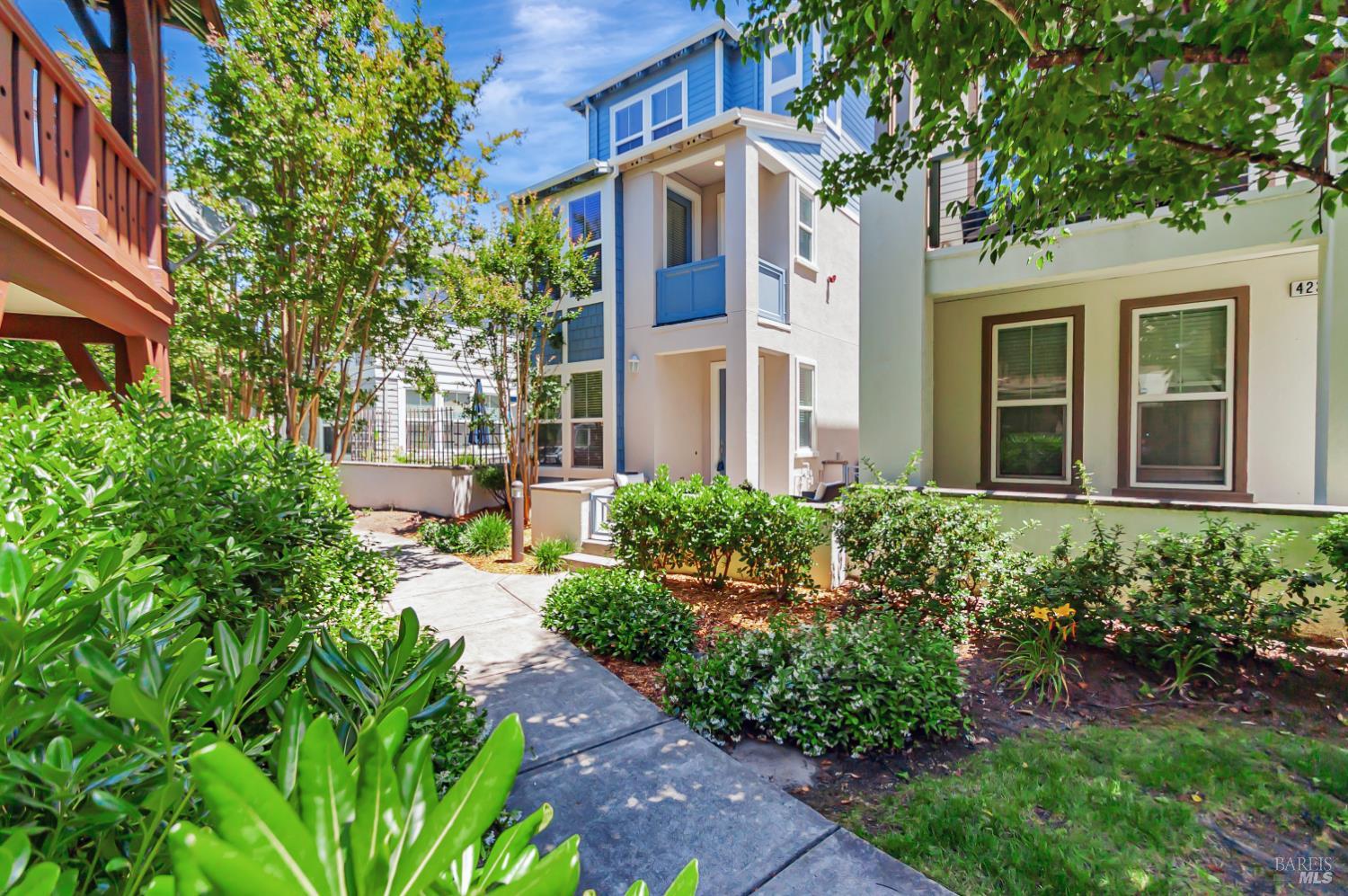 Santa Rosa, California, 95409, United States, 3 Bedrooms Bedrooms, ,4 BathroomsBathrooms,Residential,For Sale,1960530