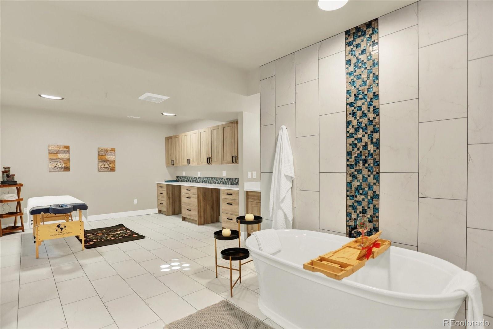 Colorado Springs, Colorado, 80908, United States, 4 Bedrooms Bedrooms, ,Residential,For Sale,1976551