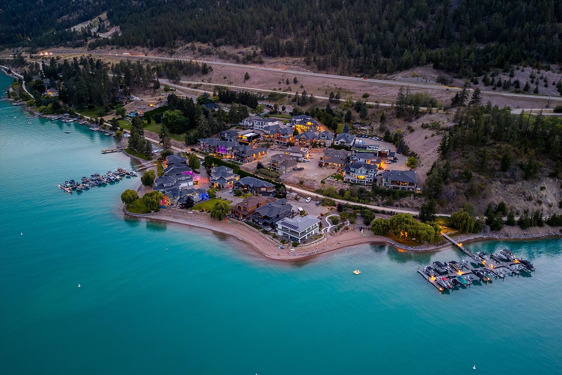  Exclusive Lakefront Community - 物件實景